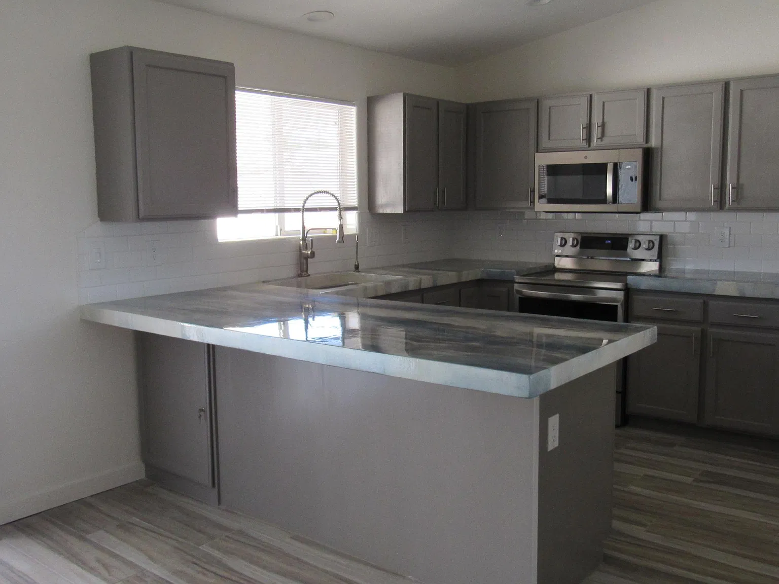 3 bed, 1500 sqft, $2,400 — Photo 4