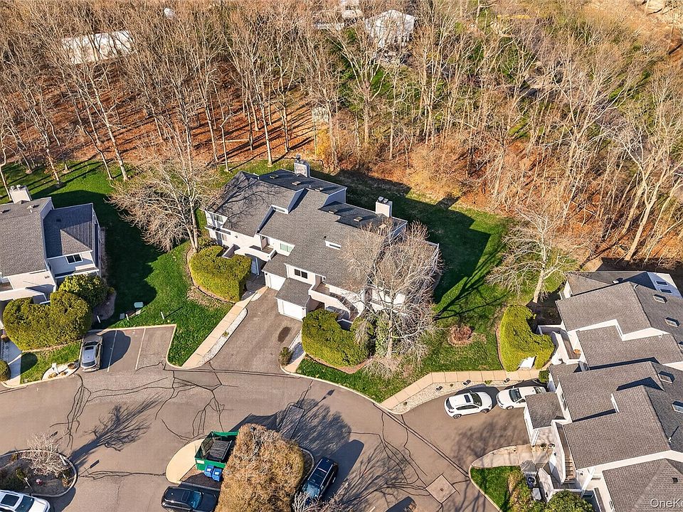 1st image of 9 Vista Drive N