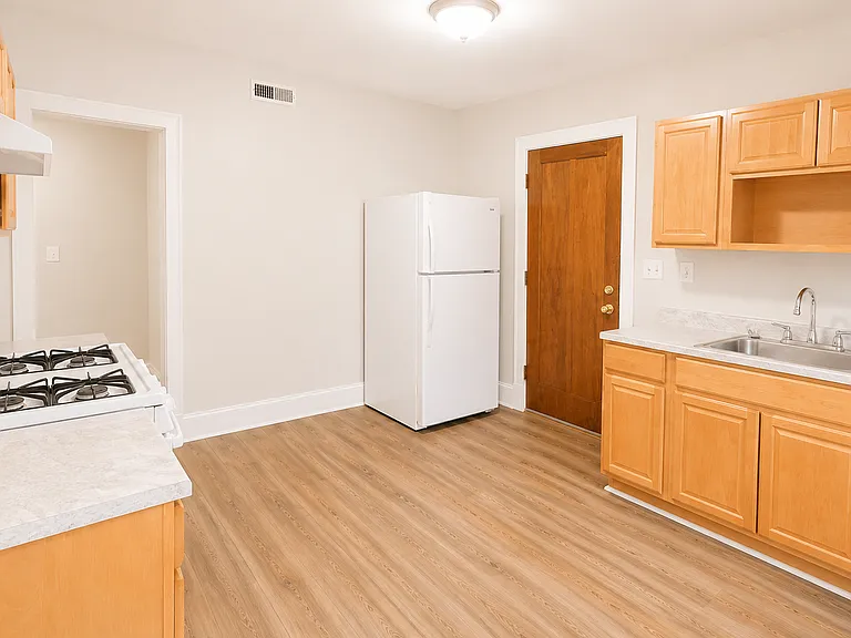 40 Harding Pl #2 — Photo 5