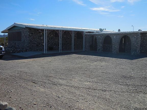 3rd image of 1300 N Moon Mountain Ave