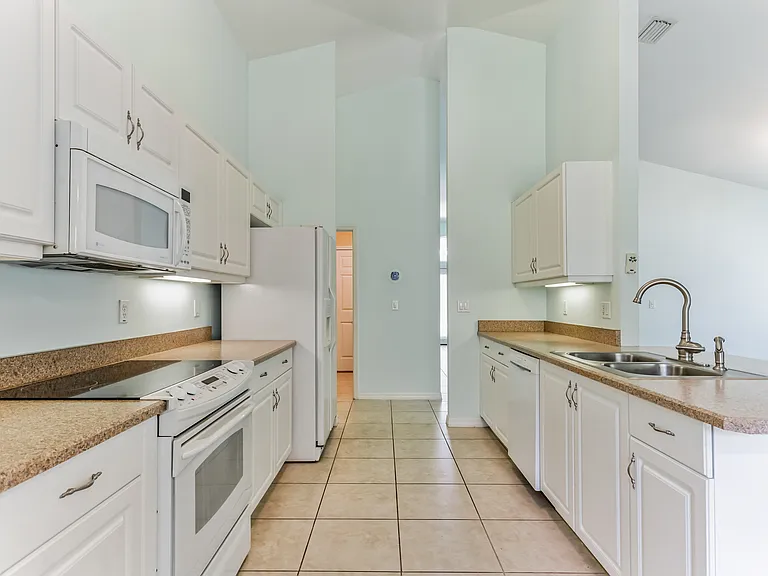 1173 Kilkenny Ln — Photo 7