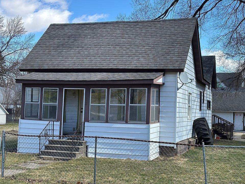 1st image of 224 Main St