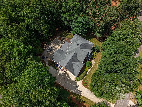 3rd image of 4108 Whim Shaft Rd
