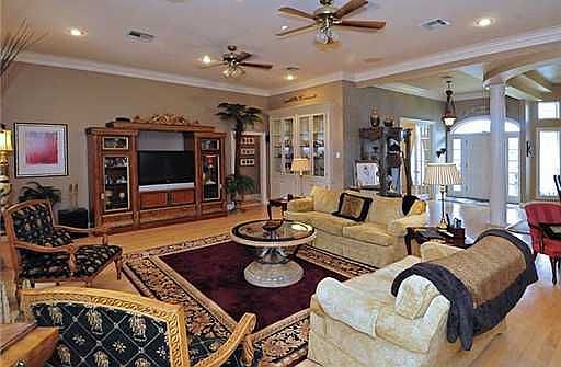5th image of 3717 Lake Kristin Dr