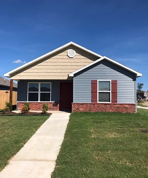 5002 W Claxton Cir — Photo 1