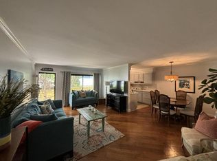 8340 Manitoba St APT 2, Playa Del Rey, CA 90293