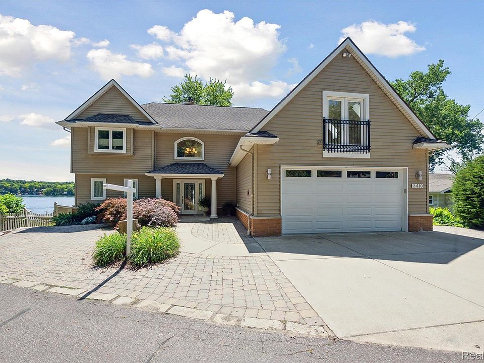 1st image of 3410 Lakeview Dr