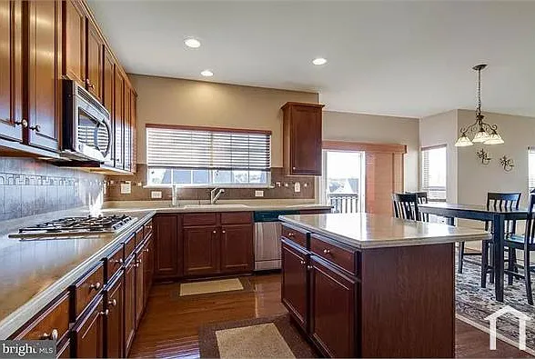 108 Carriage Hill Dr — Photo 5