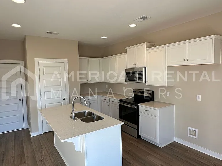3768 Seaside Sparrow Cir — Photo 10