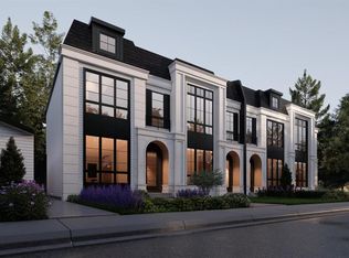 633 22nd Ave NE, Calgary, AB T2E1V3