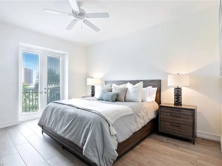 400 Flagship Dr #401 — Photo 9