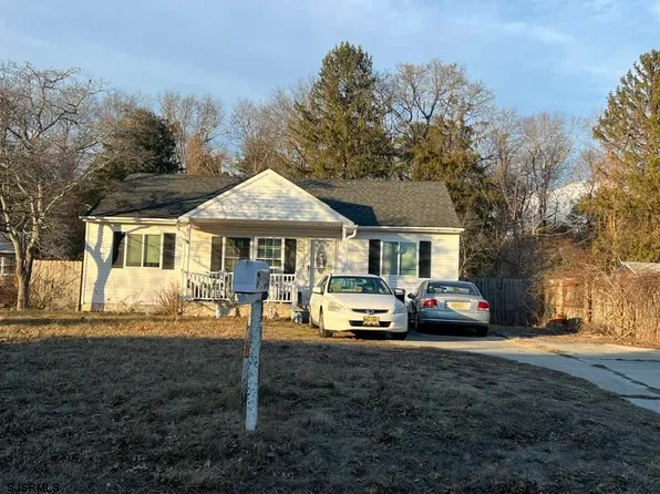 29 W McKinley Ave, Galloway, NJ 08205