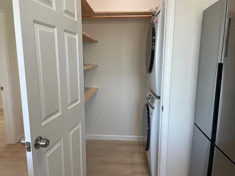 317 1/2 N Alvarado St — Photo 10