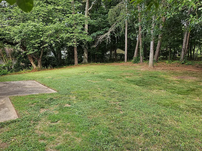 1113 Hensley Rd W — Photo 14