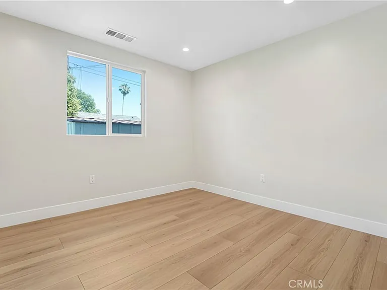 6724 Katherine Ave — Photo 6