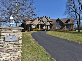 147 Ashmore Dr, Bridgeport, WV 26330