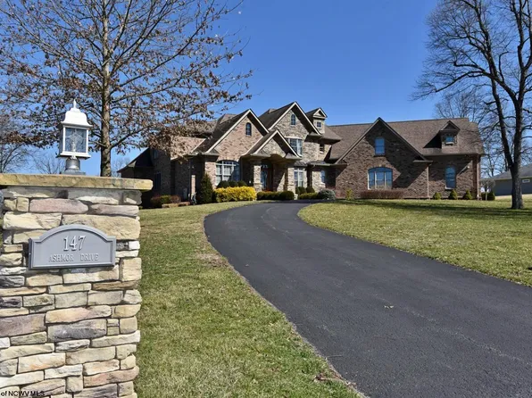 147 Ashmore Dr, Bridgeport, WV 26330