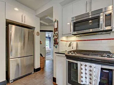 1502 Newton St — Photo 5
