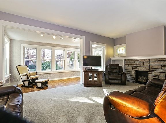 3rd image of 4843 N Saint Louis Ave