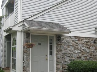 208 Mews Dr, Sellersville, PA 18960