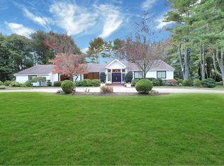 182 Burtis Ln, Syosset, NY 11791