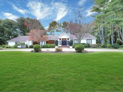 182 Burtis Ln, Syosset, NY, 11791