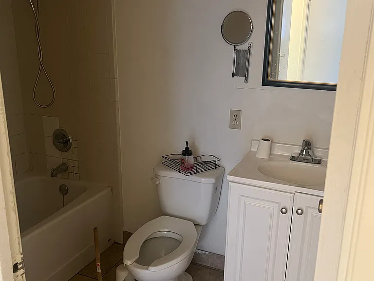 299 E Frances St #2 — Photo 12