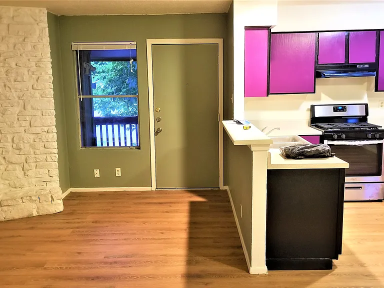 2309 Rachael Ct — Photo 2