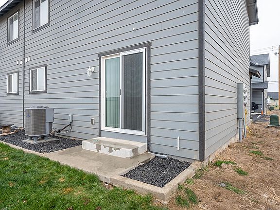 3rd image of 2705 W Marina Dr #5