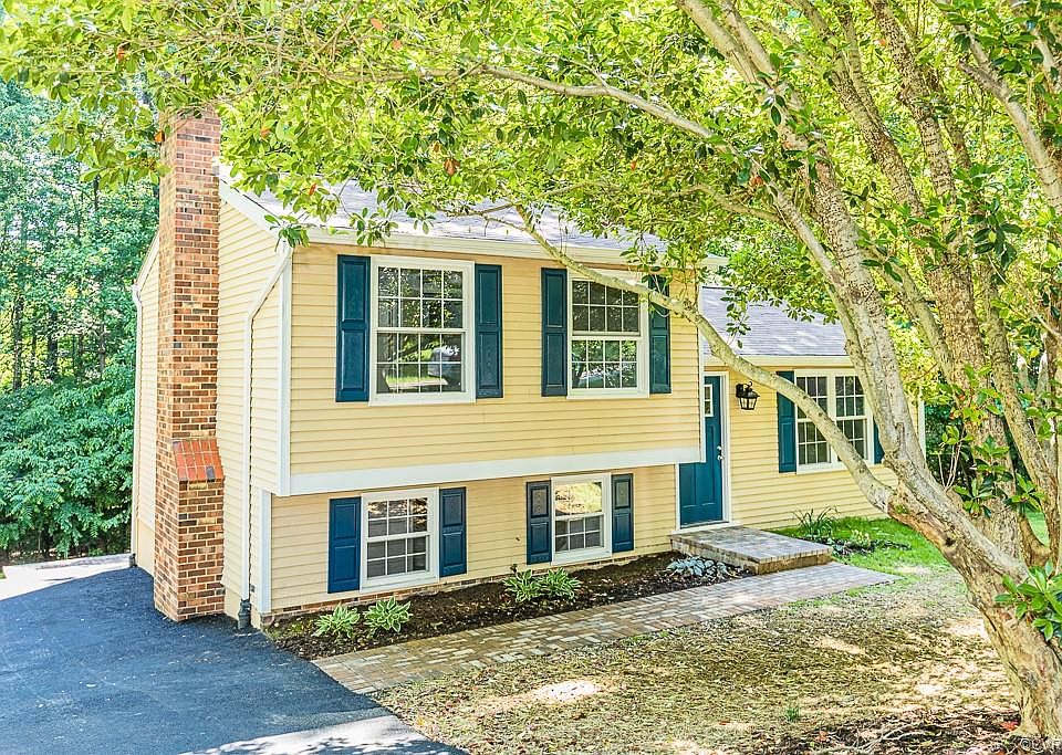 1st image of 919 Sonnet Hill Dr