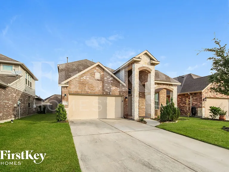 13207 Clover Creek Point Ln — Photo 2