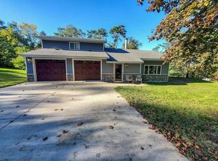 100 Hill St, Necedah, WI 54646