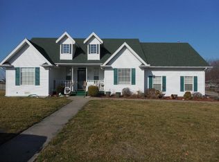 1605 Tyler St, Aurora, MO 65605