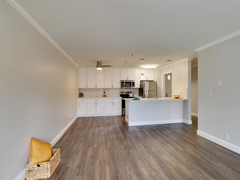 378 Van Buren - Renovated 2bed and 1bed units - Beautiful Building! — Photo 42