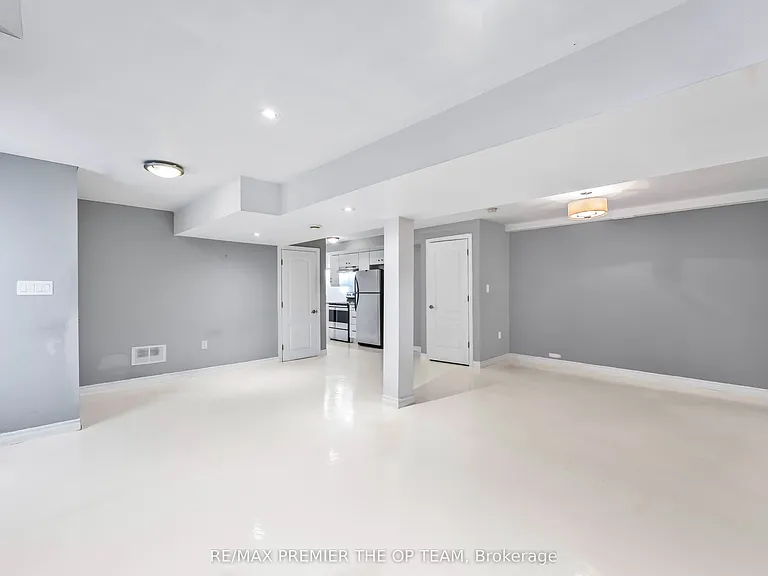 223 Landsbridge St #LOWER — Photo 8