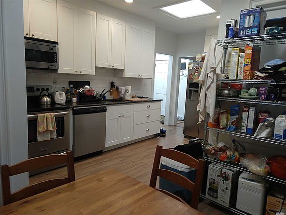 3rd image of 4 Nassau Blvd