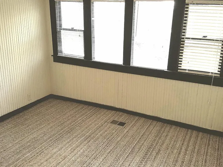 Sitting area or office space