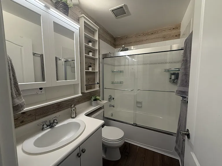 1177 Hornby St #605 — Photo 19