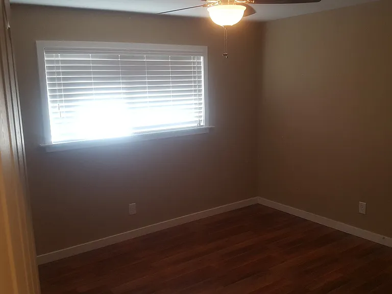 1291 Creswell Dr — Photo 6