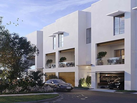 2nd image of 1028 Sunset Point Rd #R4