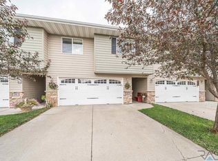 316 Spring Pl, Brandon, SD 57005