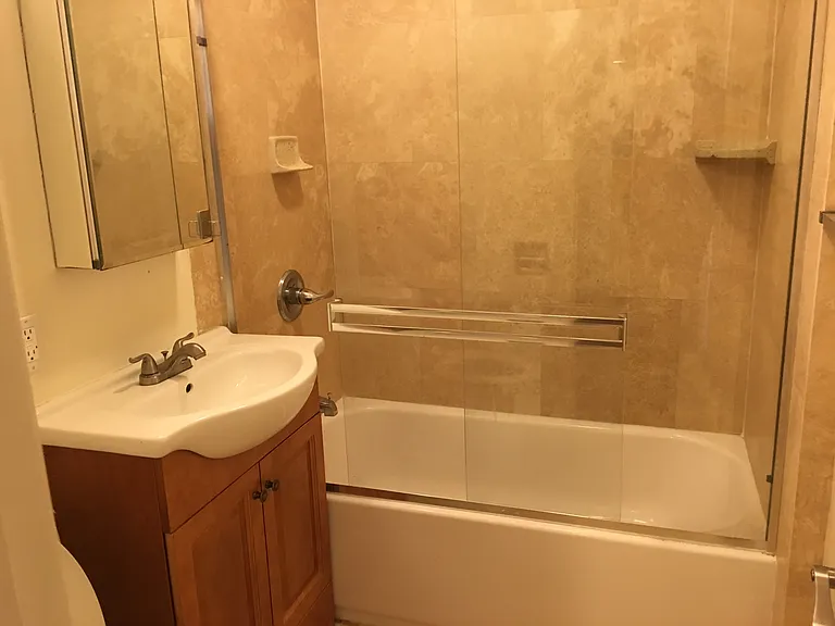 2128 Penmar Ave #4 — Photo 9