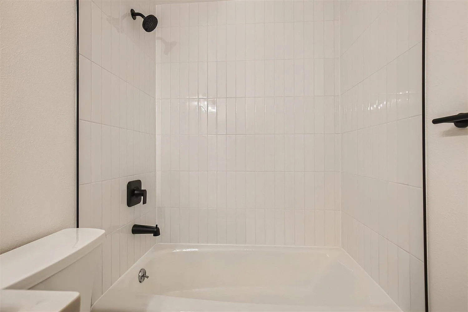 3231 Ammons Ct — Photo 2