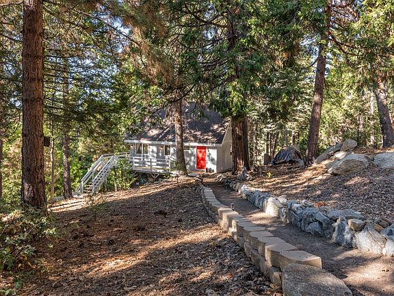 2nd image of 25440 Wrightwood Dr