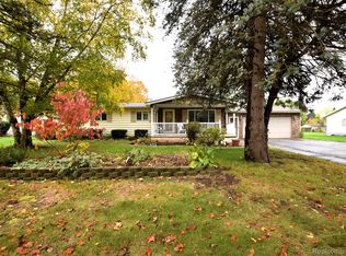 6036 Lucas Rd, Flint, MI 48506