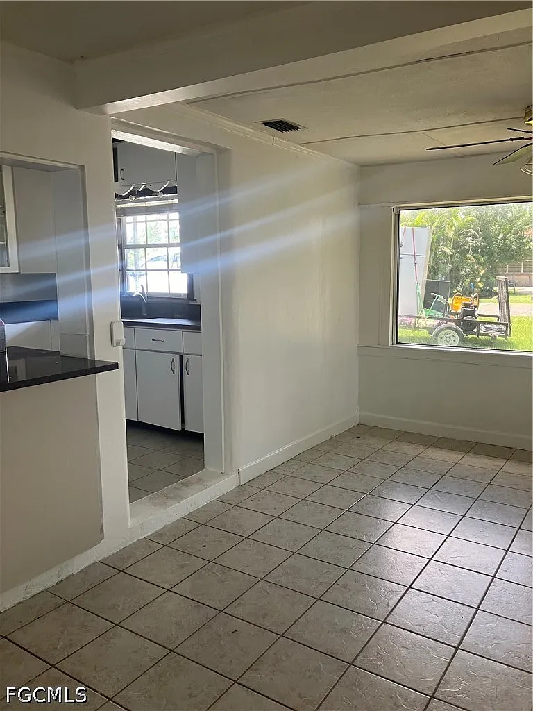 2 bed, 1.0 bath, 1348 sqft, $1,600 — Photo 3