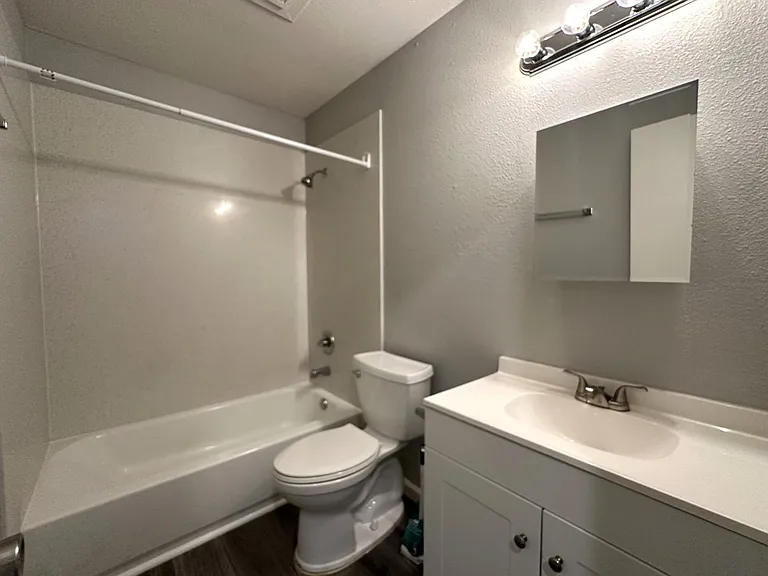 La Madera Apartments at 935 W. Swain Road — Photo 22
