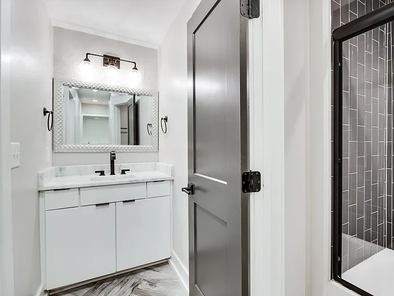 1421 Janie Ave — Photo 21