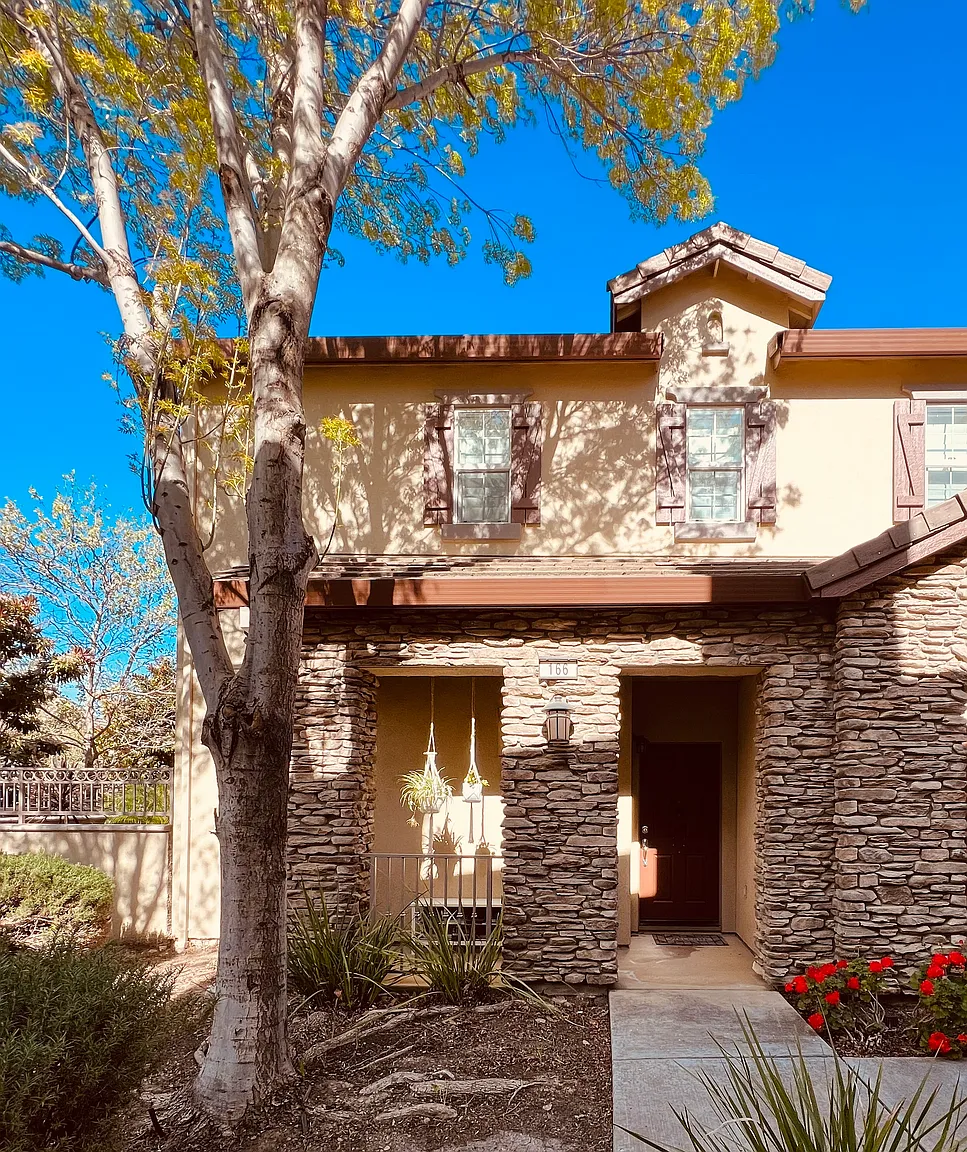 166 W Luna Loca Ln photo 1