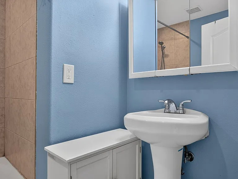 3030 Stout St — Photo 31